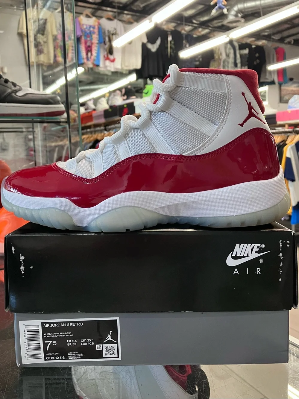 Air Jordan 11 Retro Cherry Size 7.5